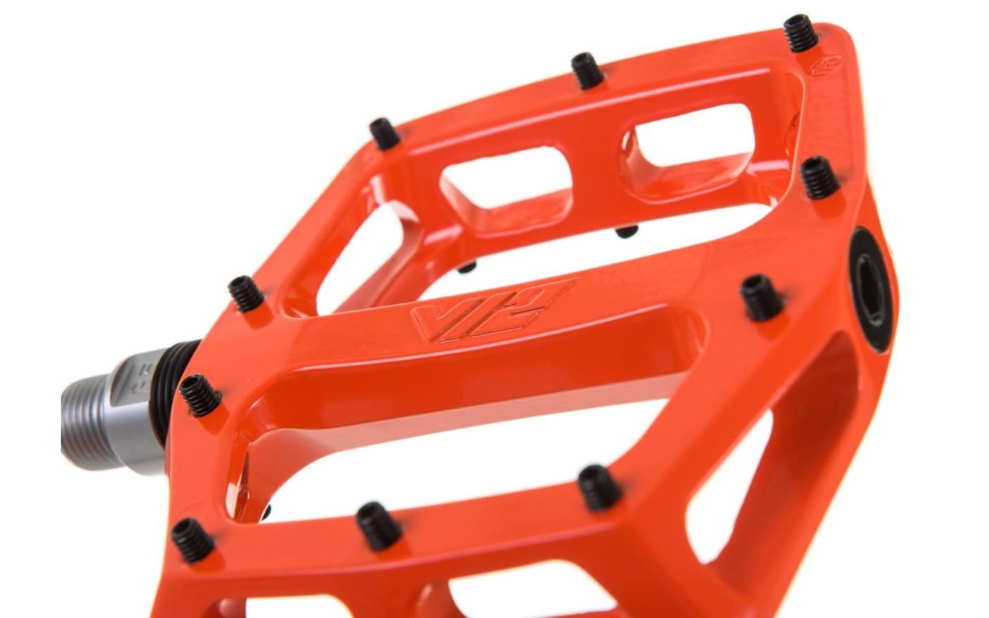 DMR V12 Pedals 9/16 Red - Image 4